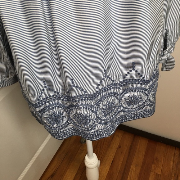 🍑🍑🍑John Paul Richard Blouse.🍑🍑🍑 - Picture 7 of 12